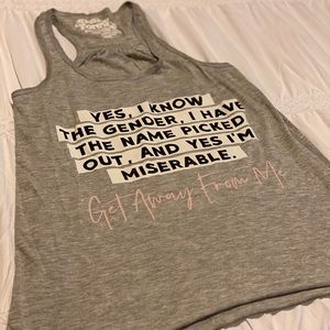 Super cute maternity top!